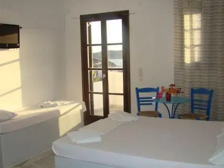 Helios Apartmanhotel Íosz